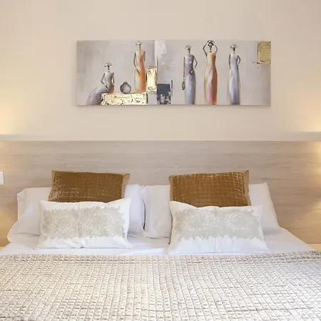Suites Rambla Nova 14 דירה טראגונה